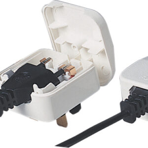 3A Euro Converter Plug Which Converts 2 Pole Euro Plug To 3 Pin UK Plug.