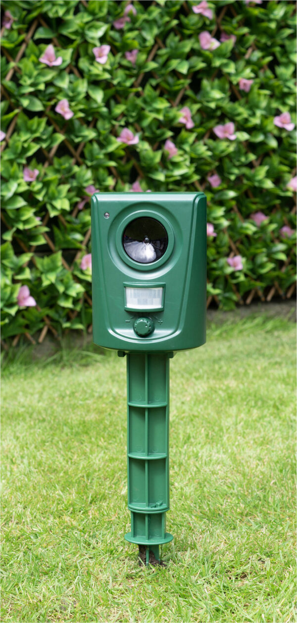 St Helens Home and Garden Ultrasonic Battery Operated Animal Repeller - Pack of 2