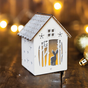 St Helens Home and Garden Battery Powered Wooden Light Up Festive Scene